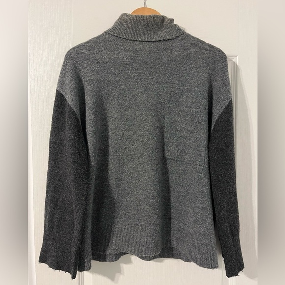 Oak + Fort Contrast Wool Blend Turtleneck Sweater, size S - Picture 3 of 6
